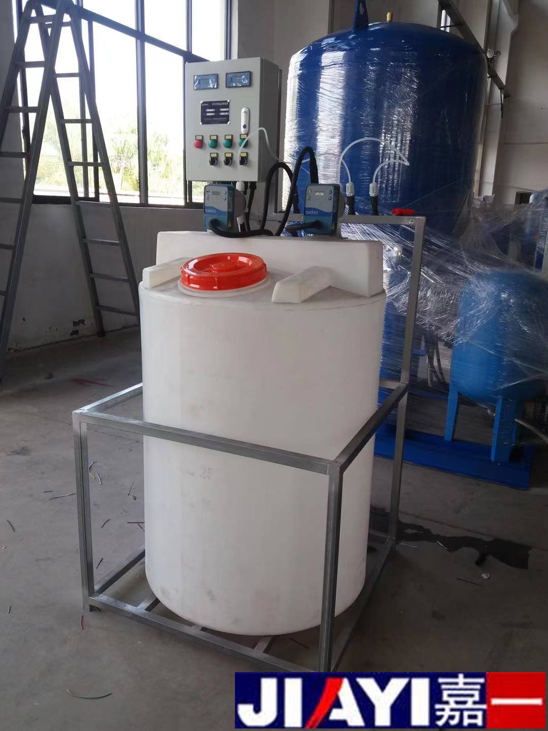 集成水保機組和全自動加藥裝置整車直達湖北武漢