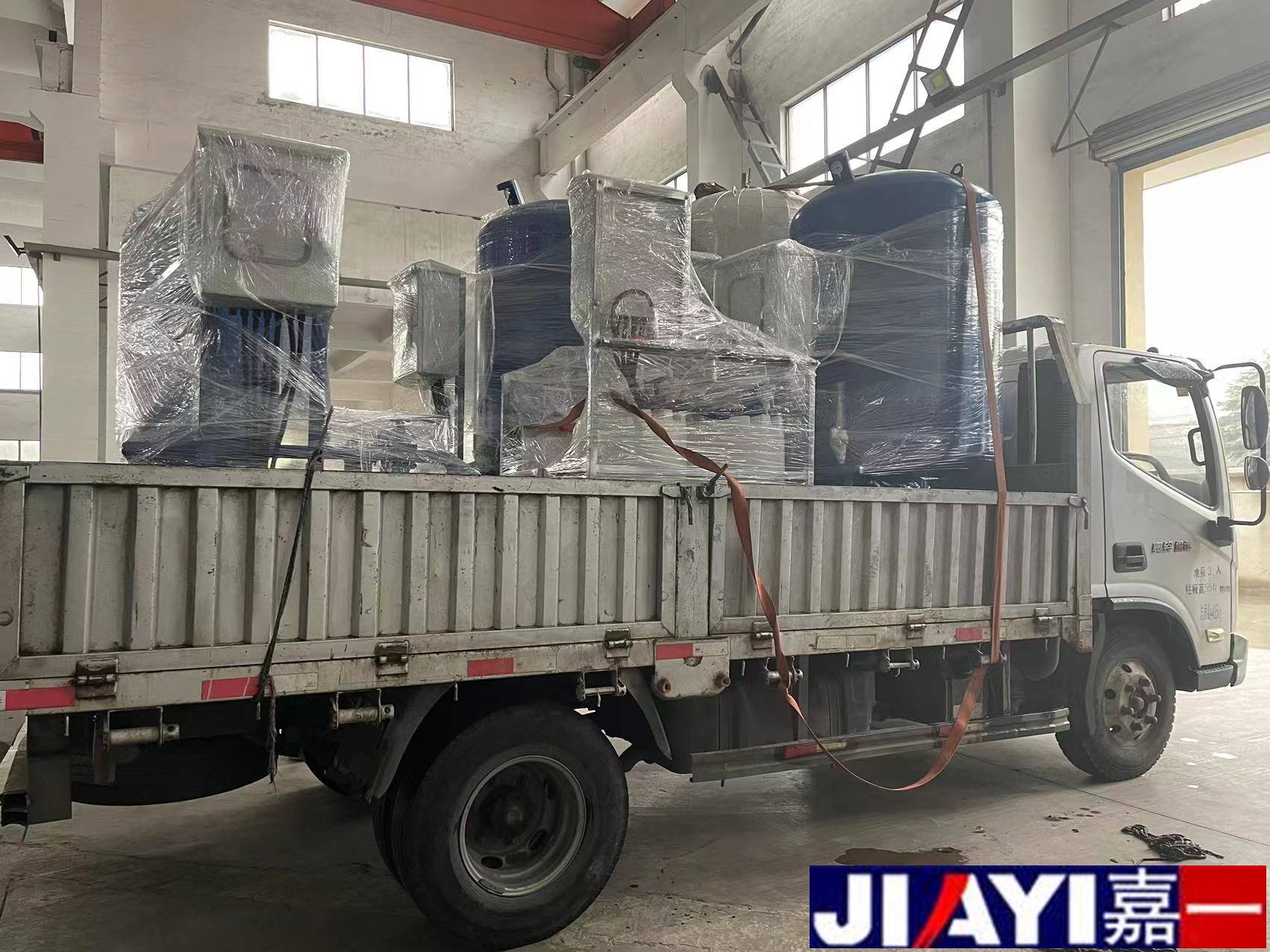 上海專車直達定壓補水機組3套，全自動加藥裝置2套